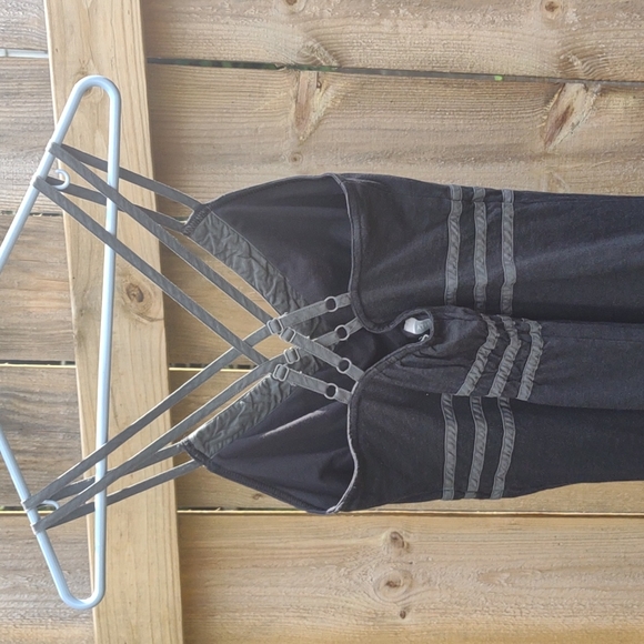 Athleta dress with built in bra - Picture 4 of 8